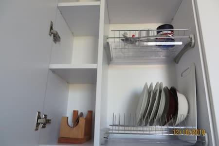 Smart-House Smart Kvartira S Kukhnei Vozle Metro. Kiev Luaran gambar