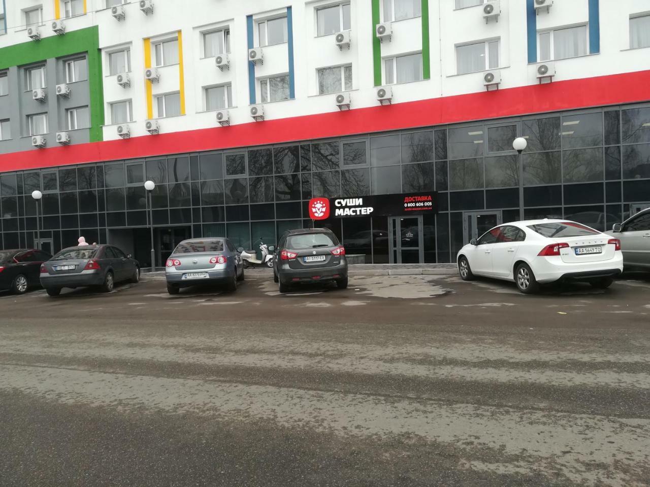 Smart-House Smart Kvartira S Kukhnei Vozle Metro. Kiev Luaran gambar